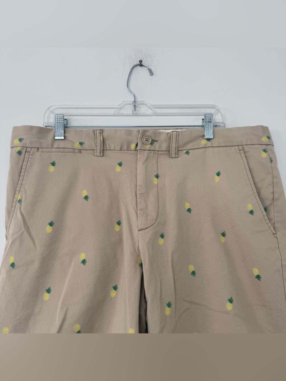 Old Navy Ultimate Slim Pineapple Print Shorts Khaki All over Print Golf Men’s 38
